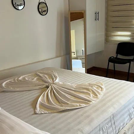 Cozy Little House アパート