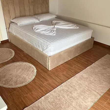 Cozy Little House Apartment *