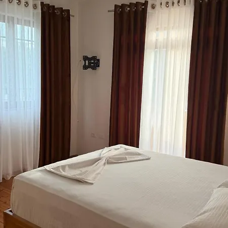 Apartment Cozy Little House Livadhe2 *